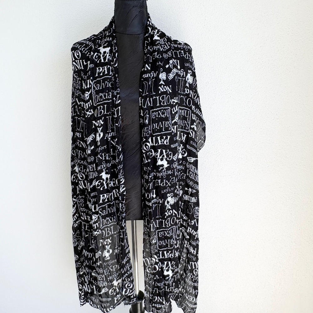 Harry Potter Scarf Wizarding World Spell Script Wrap, Unisex OS Black